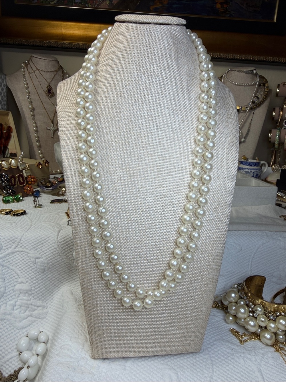 Vintage long Strand Cream Pearl Necklace